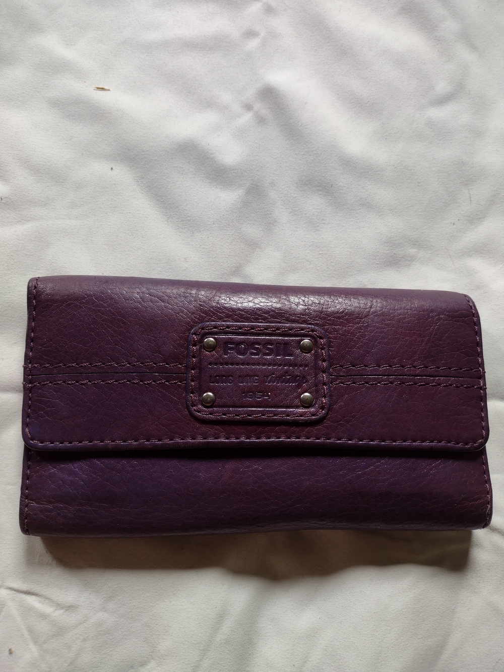 Fossil Leather Wallet - Plum
